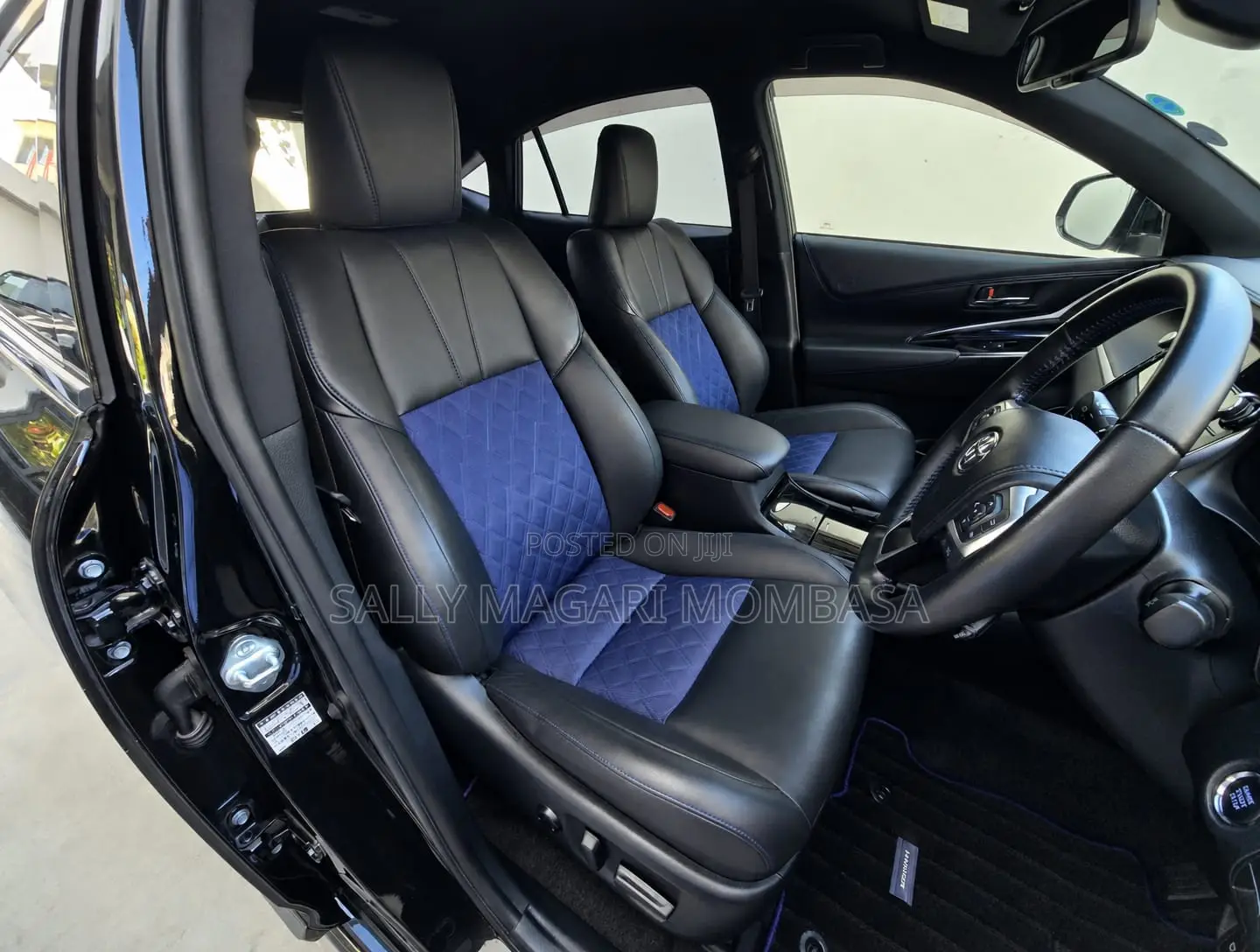 Toyota Harrier 2.0 2019 Black