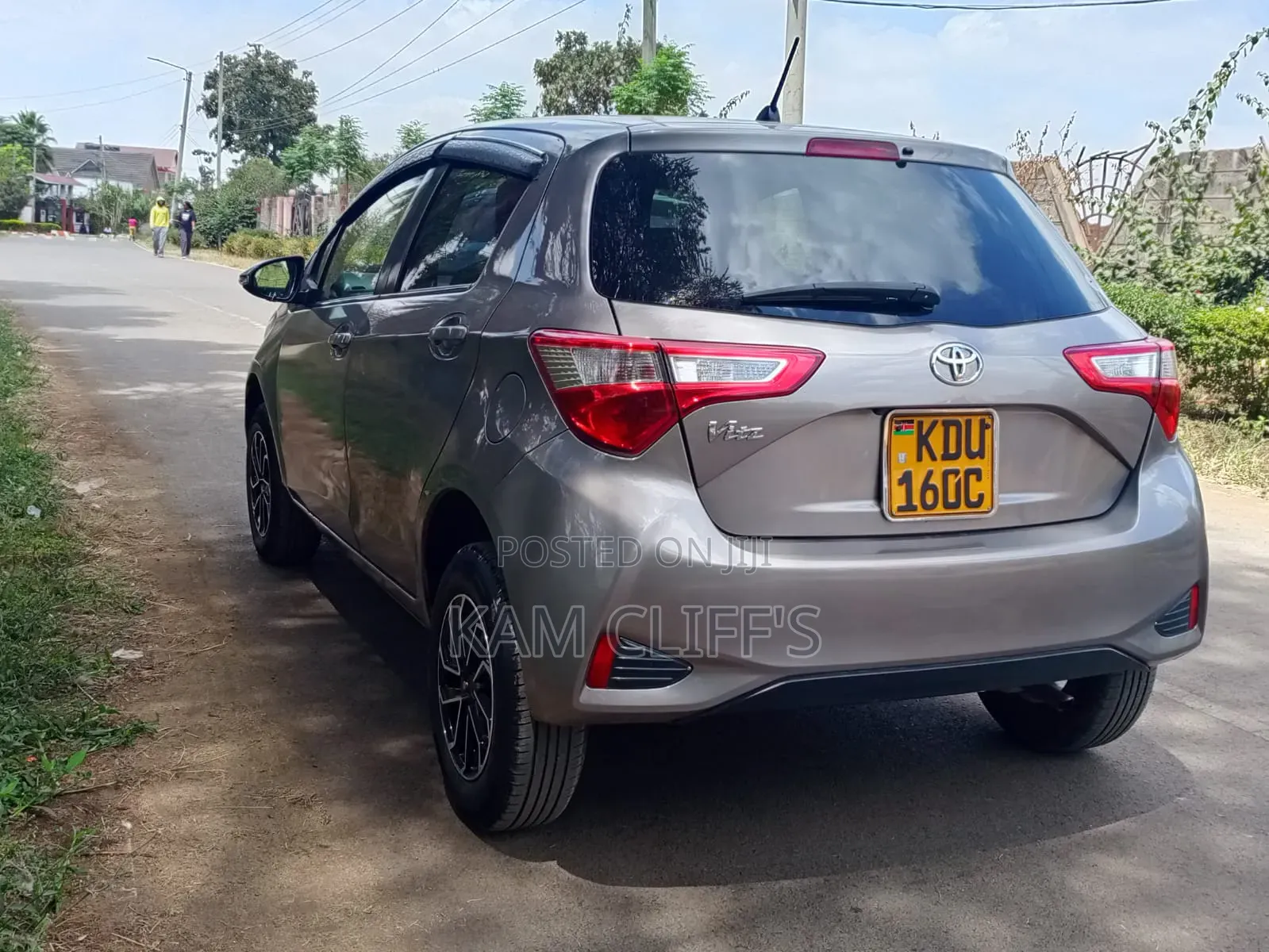Toyota Vitz 2018 Beige