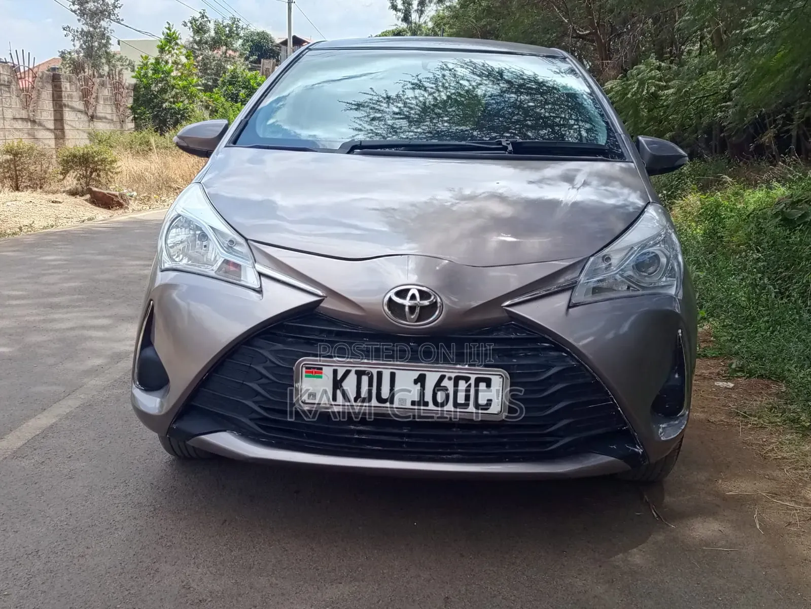 Toyota Vitz 2018 Beige