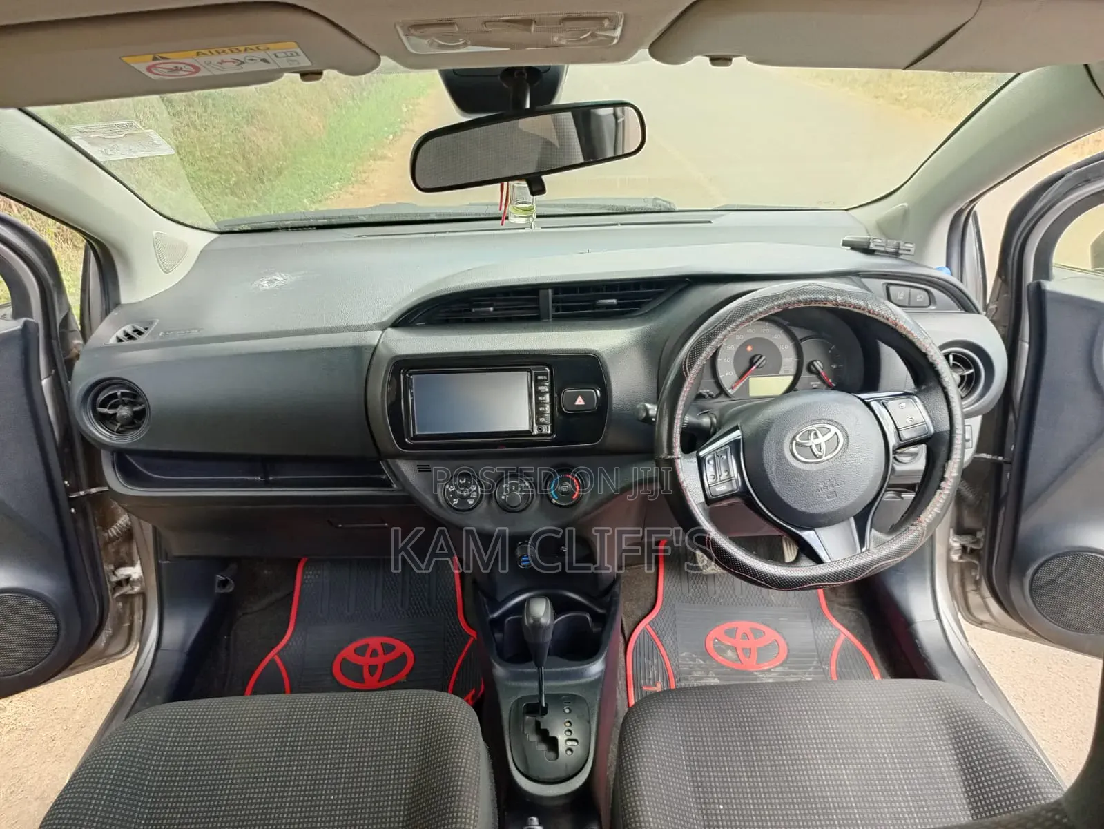 Toyota Vitz 2018 Beige