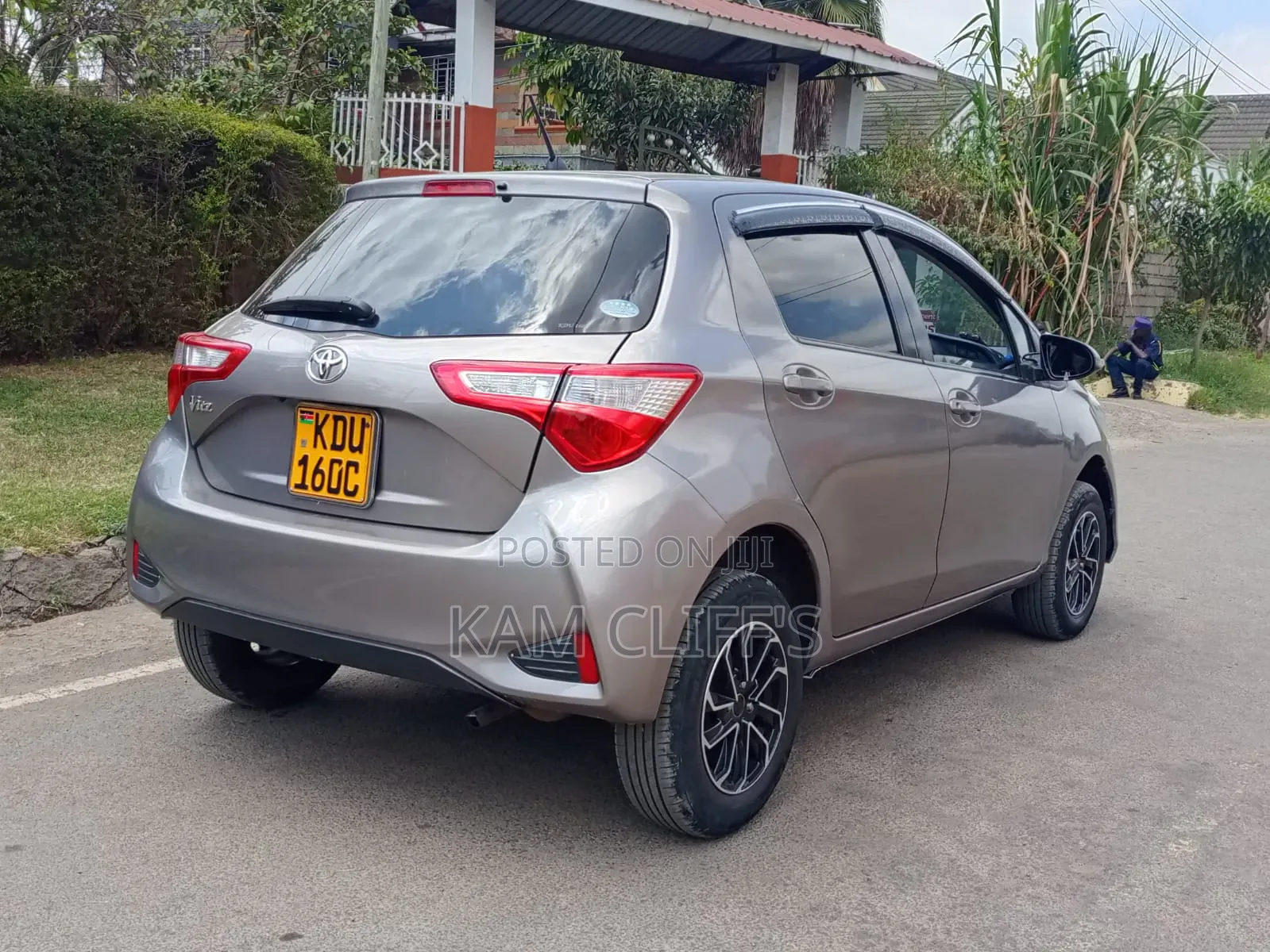 Toyota Vitz 2018 Beige