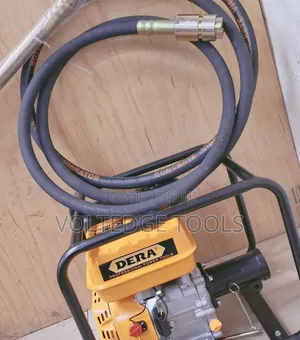 7.5HP Dera Petrol Concrete Vibrator With 6M Poker Shaft