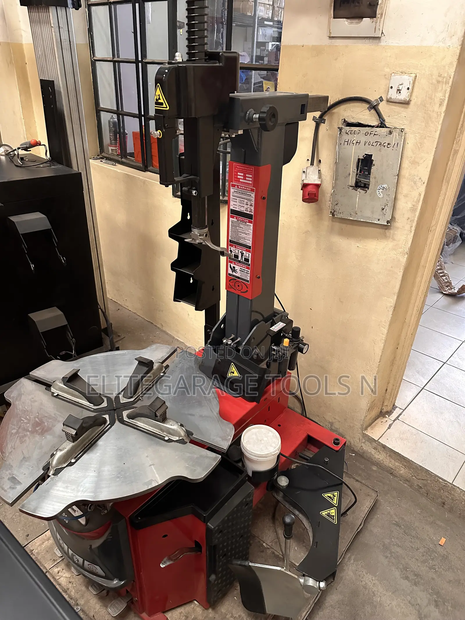 Heavy Duty Italian Tyre Changer