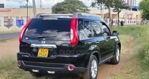 Nissan X-Trail 2012 Black