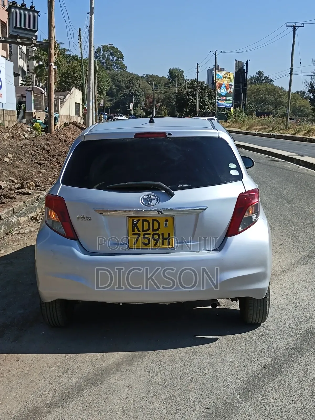 Toyota Vitz 2014 Silver