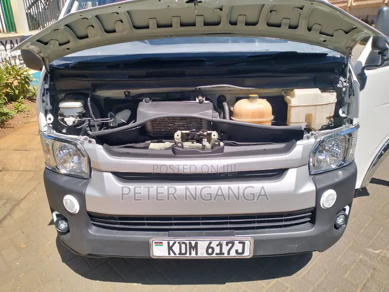 Toyota HiAce 2016 White