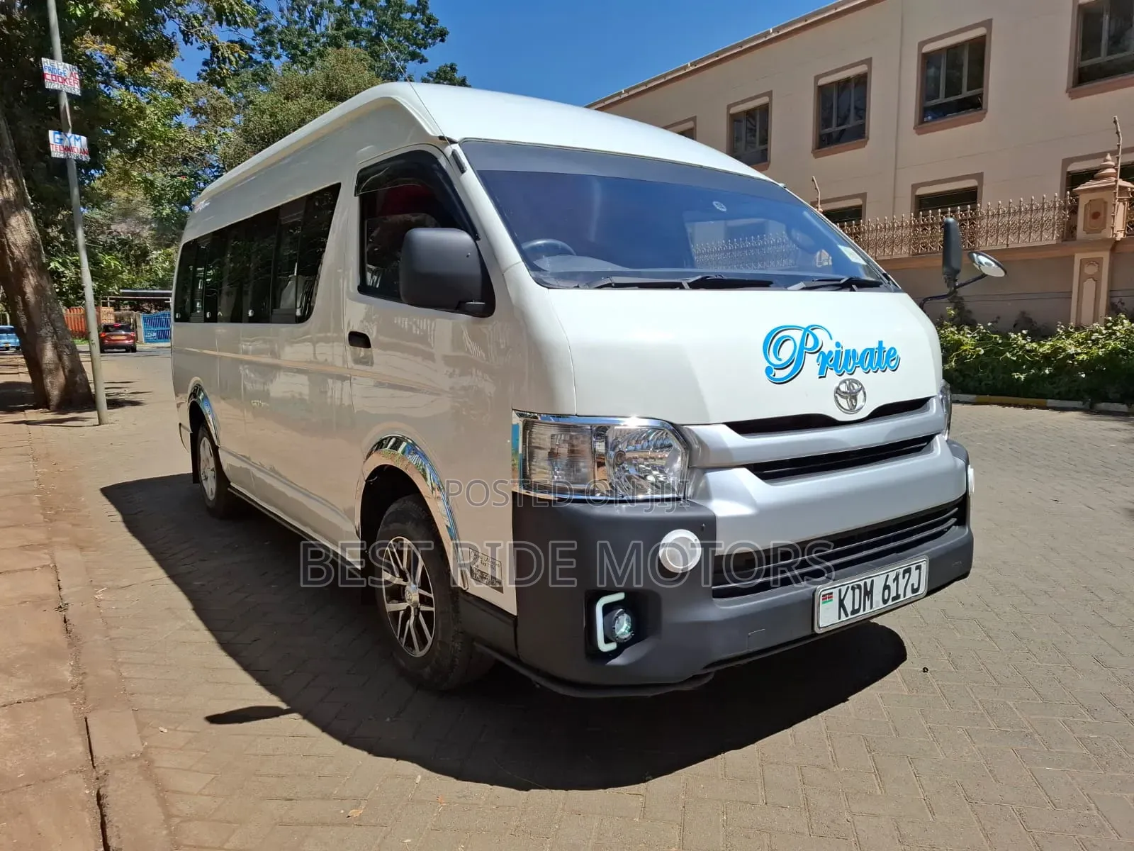 Toyota HiAce 2016 White