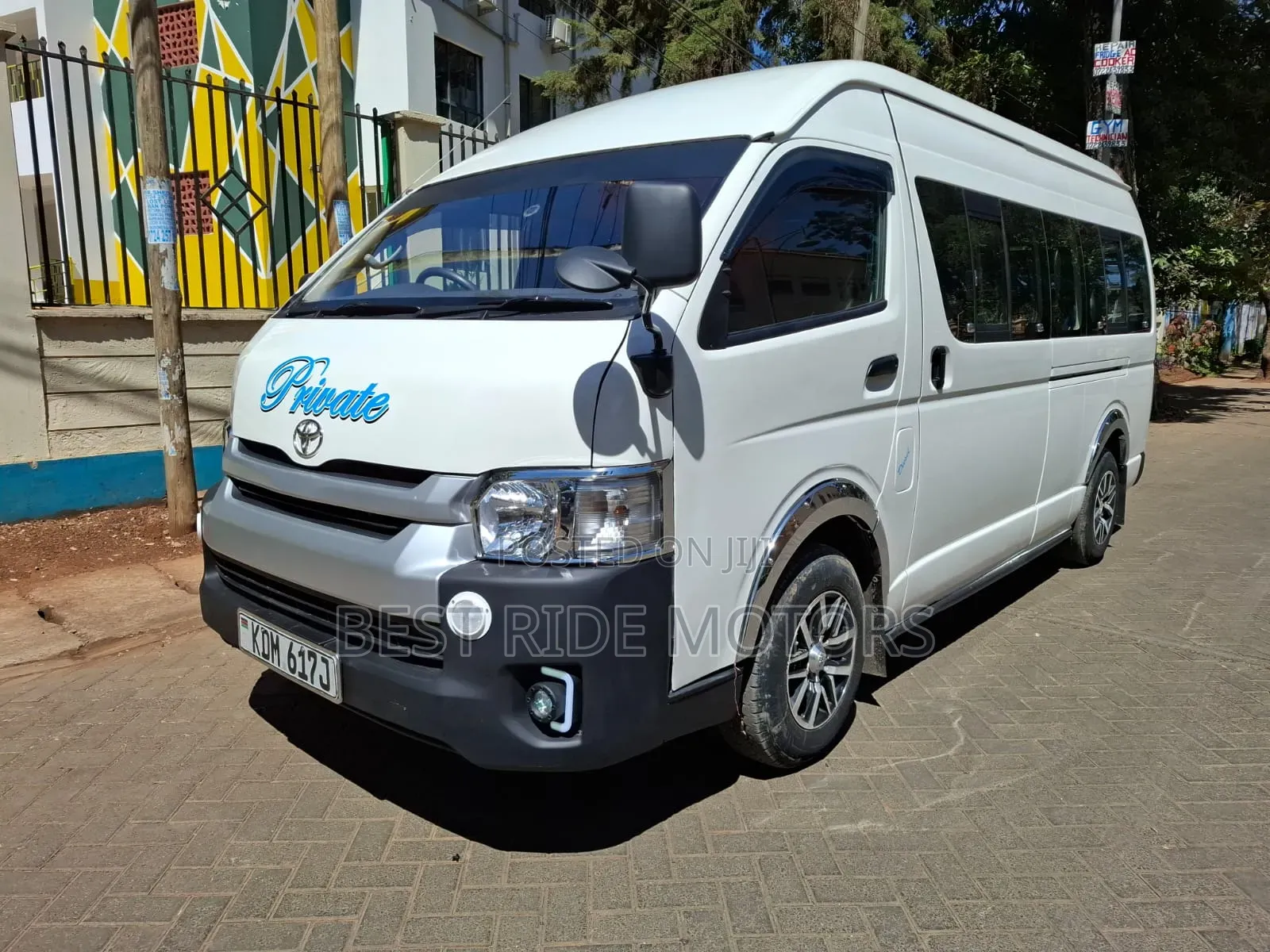 Toyota HiAce 2016 White