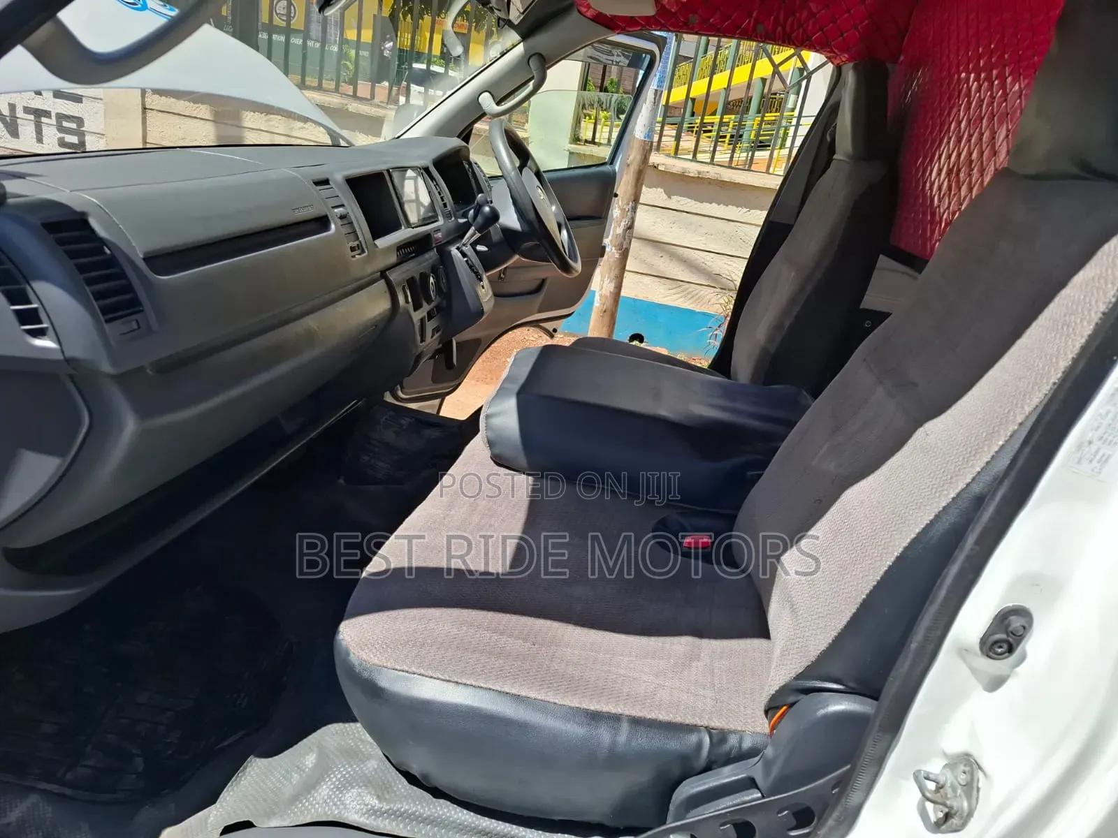Toyota HiAce 2016 White