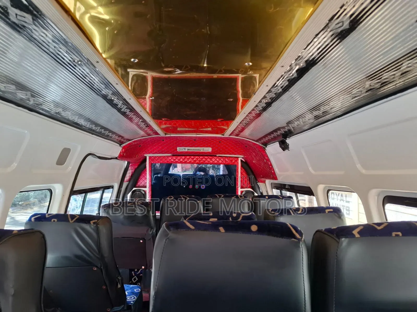 Toyota HiAce 2016 White