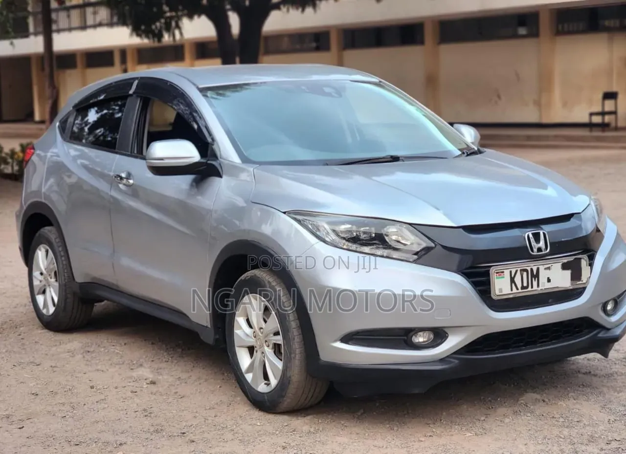Honda Vezel 2016 Silver