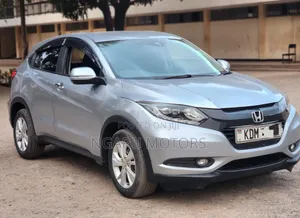 Honda Vezel 2016 Silver