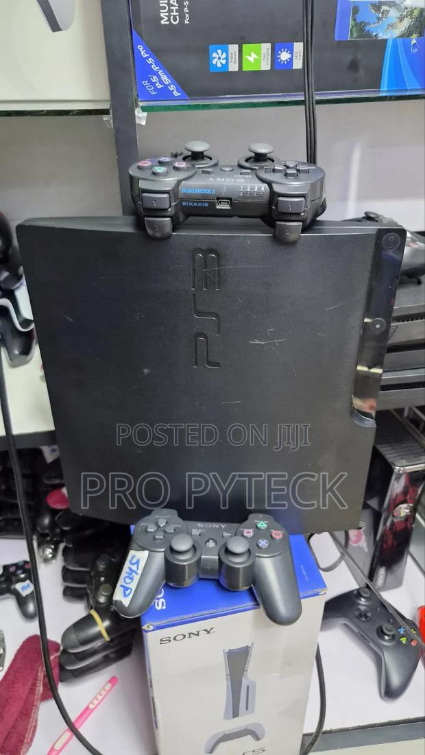 Playstation 3 - thumbnail 2