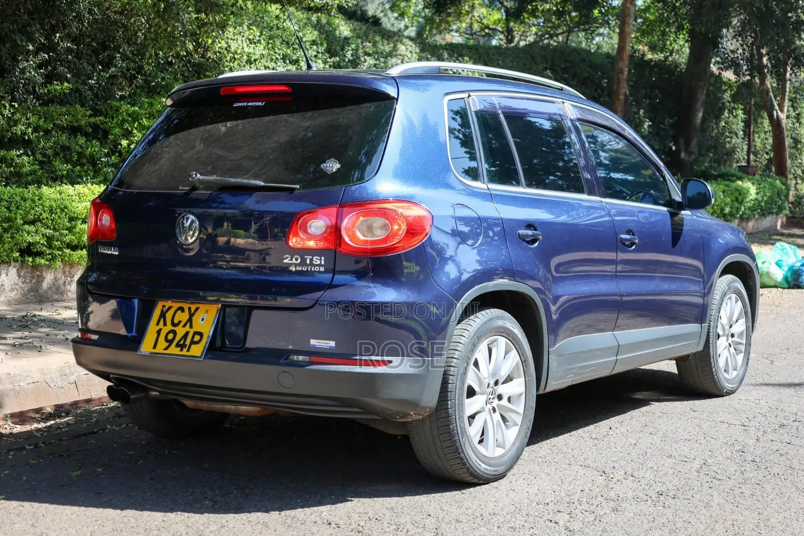 Volkswagen Tiguan 2010 Blue