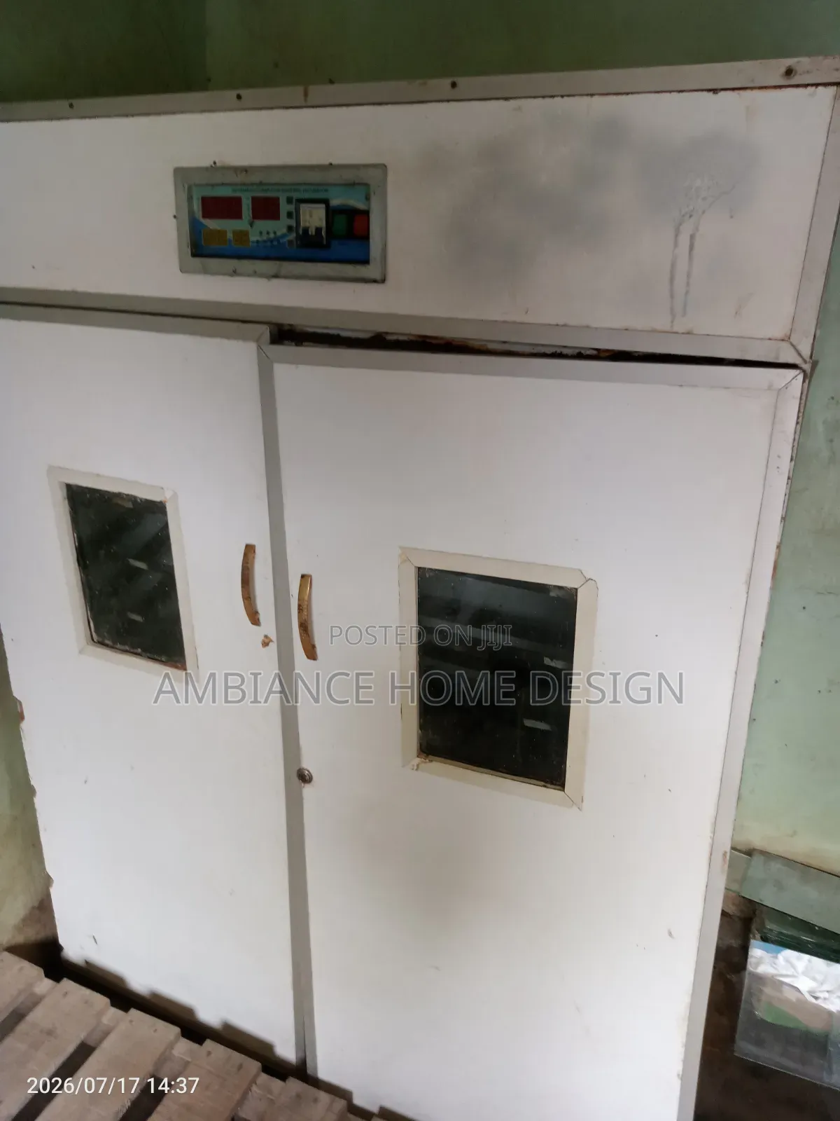 Incubator on Sale