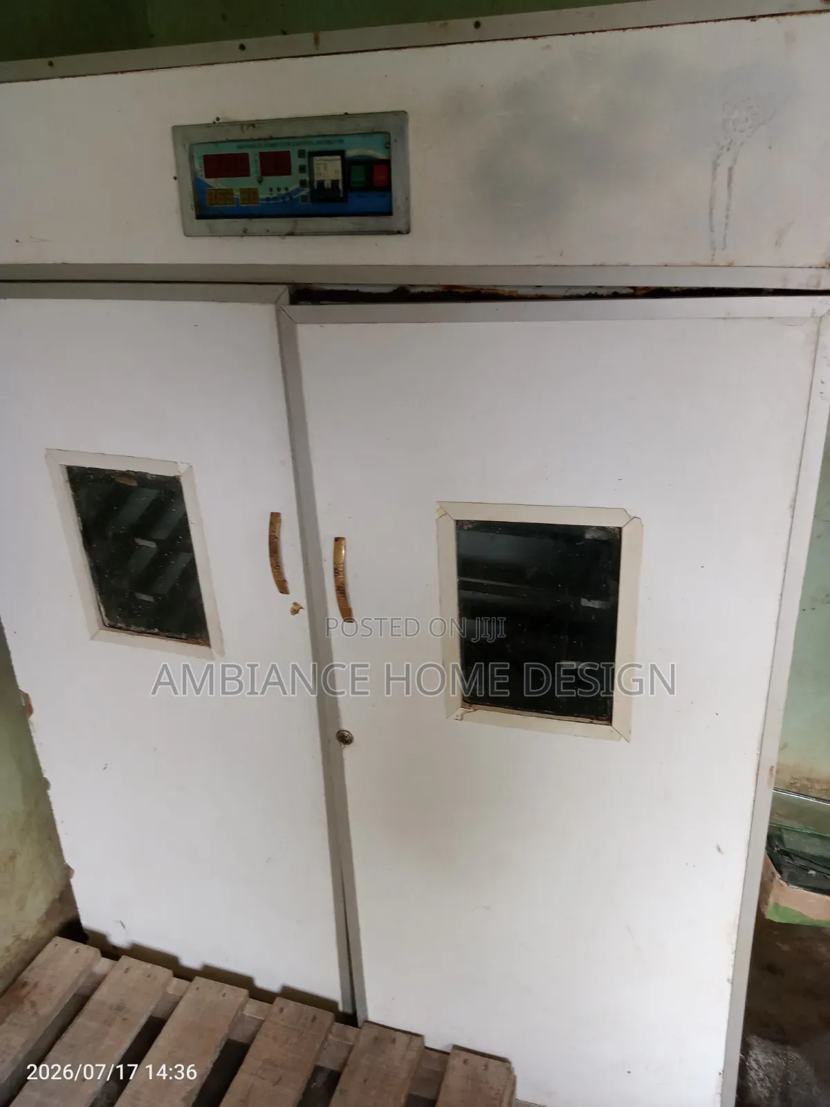 Incubator on Sale