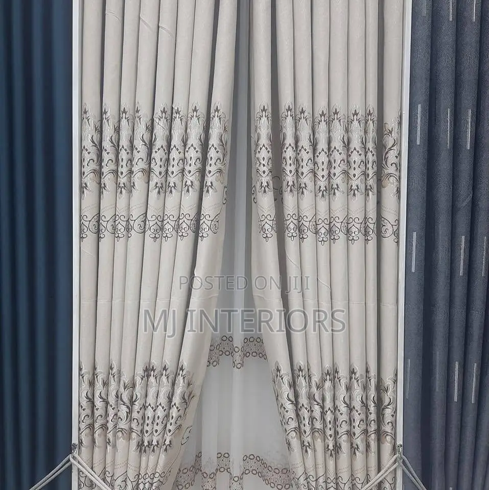 Elegant Sheer Curtains for Beautiful Living Room Window Decoration