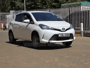 Toyota Vitz 2016 White