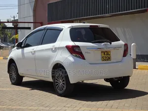 Toyota Vitz 2016 White