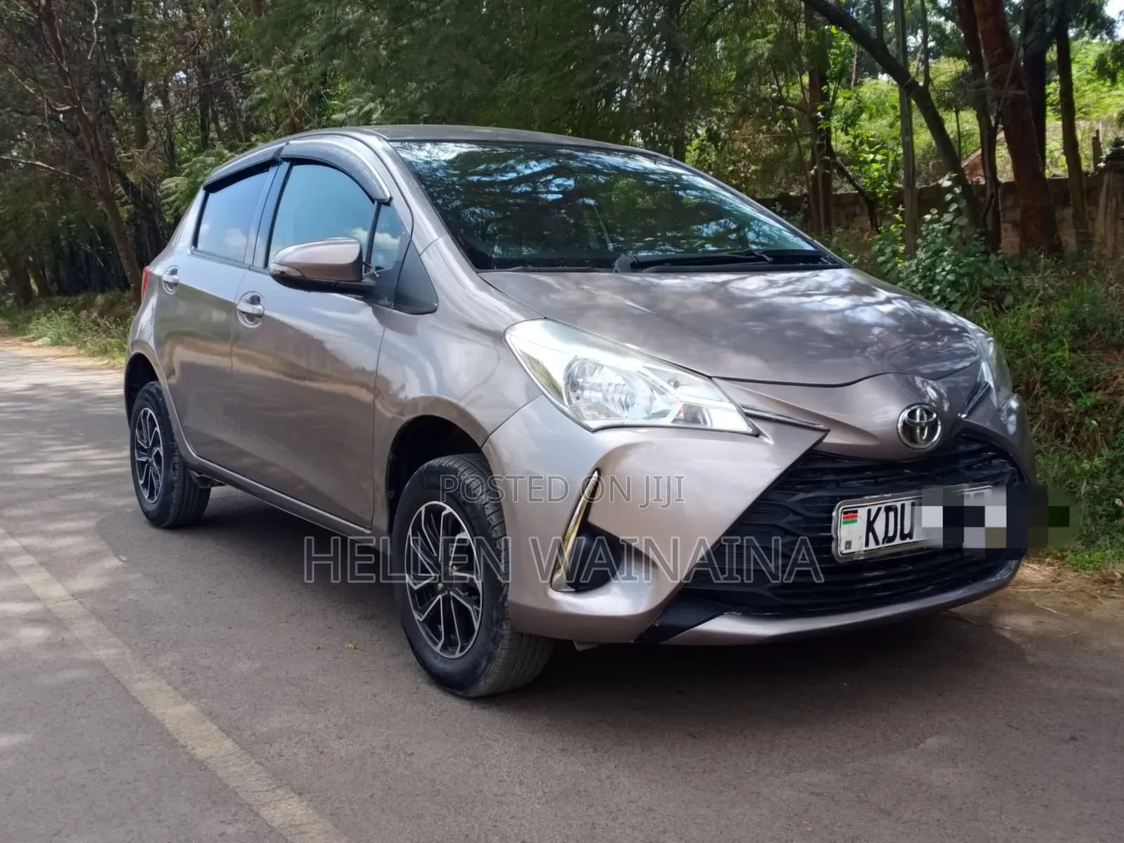 Toyota Vitz 2018 Gray