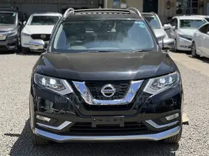 Nissan X-Trail 2.0 Petrol FWD 2018 Black