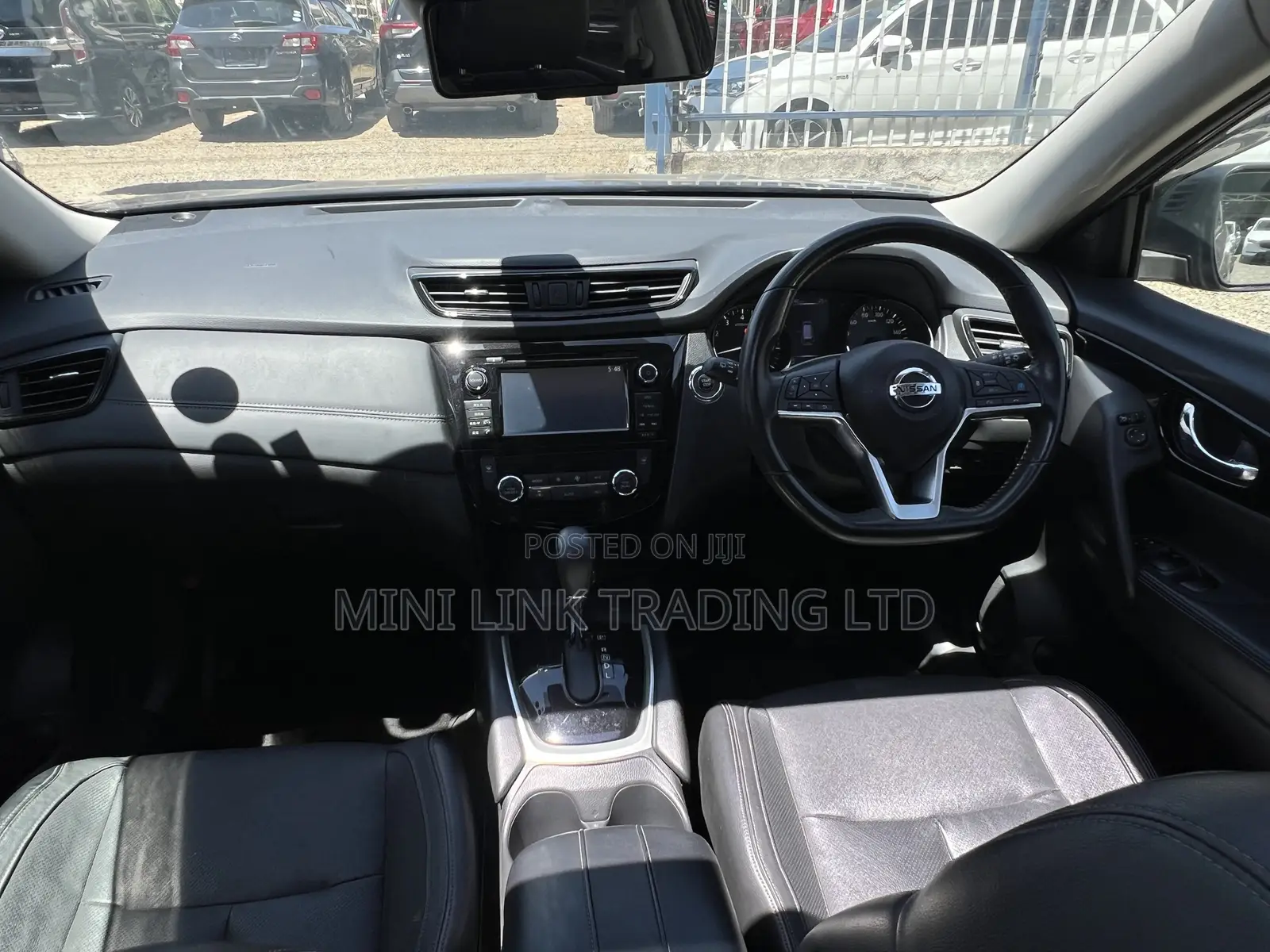 Nissan X-Trail 2.0 Petrol FWD 2018 Black