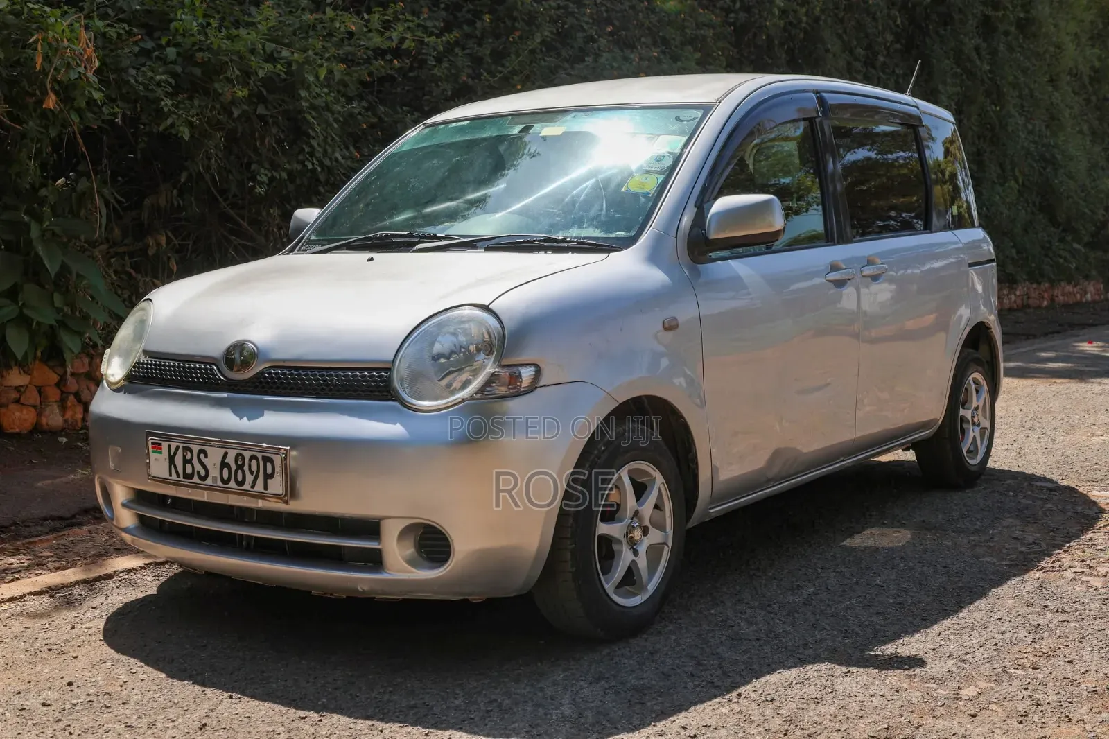 Toyota Sienta 2006 Silver