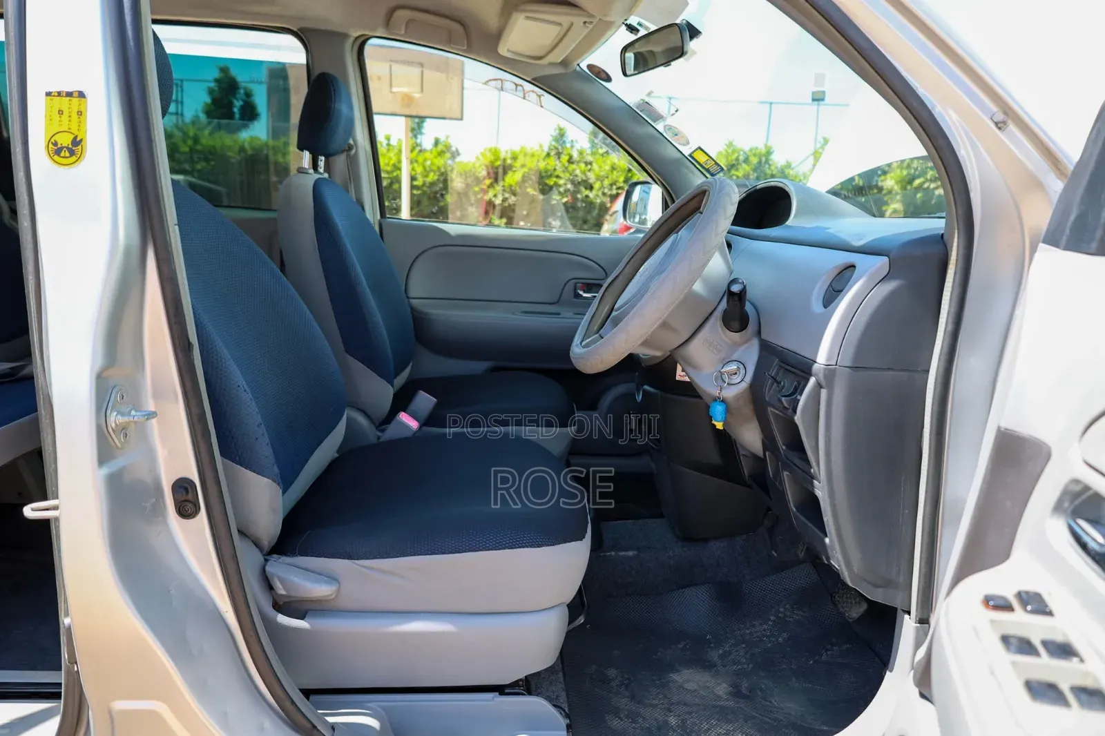Toyota Sienta 2006 Silver