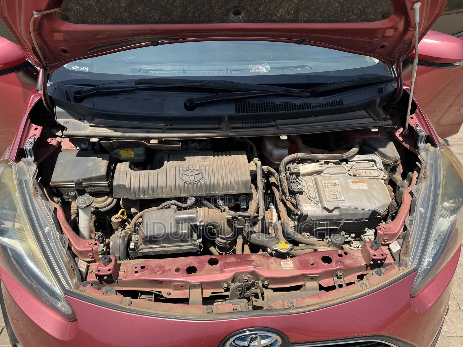 Toyota Sienta 2017 Red