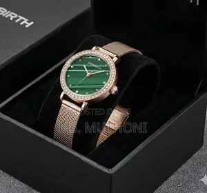 Emerald Green Malachite-Patterned Dial Luxury Watch