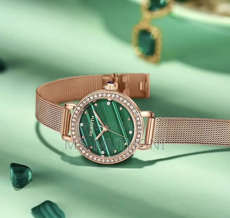 Emerald Green Malachite-Patterned Dial Luxury Watch