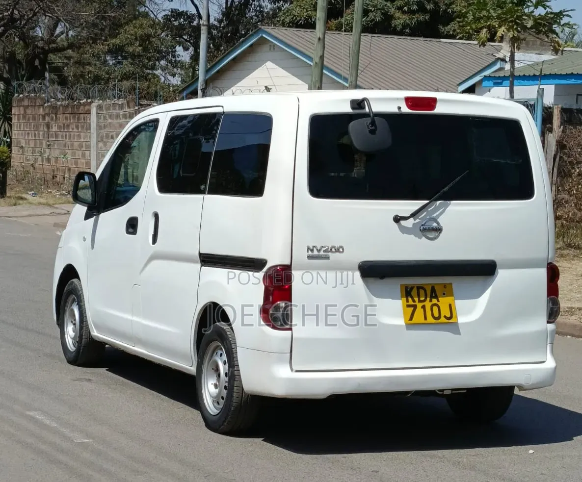 Nissan NV200 2009 White