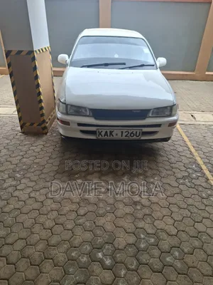 Toyota Corolla 1990 White
