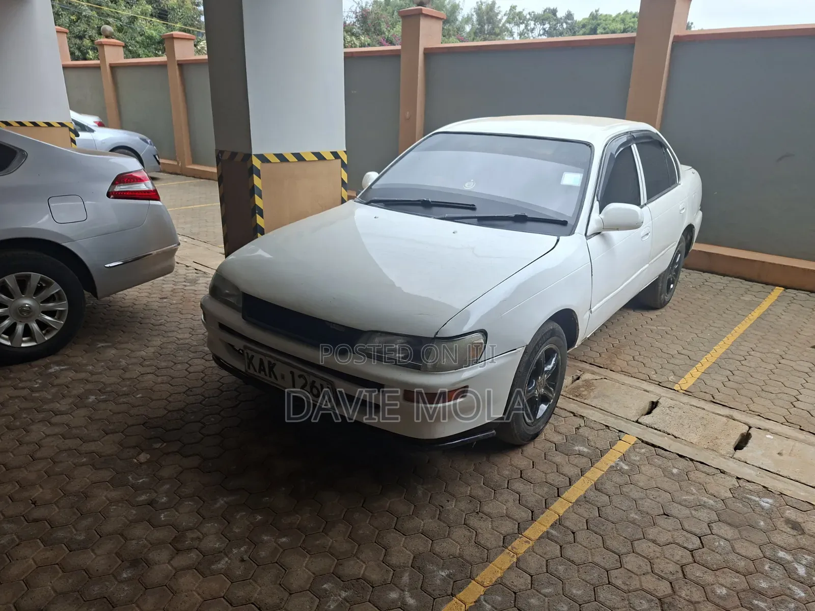 Toyota Corolla 1990 White