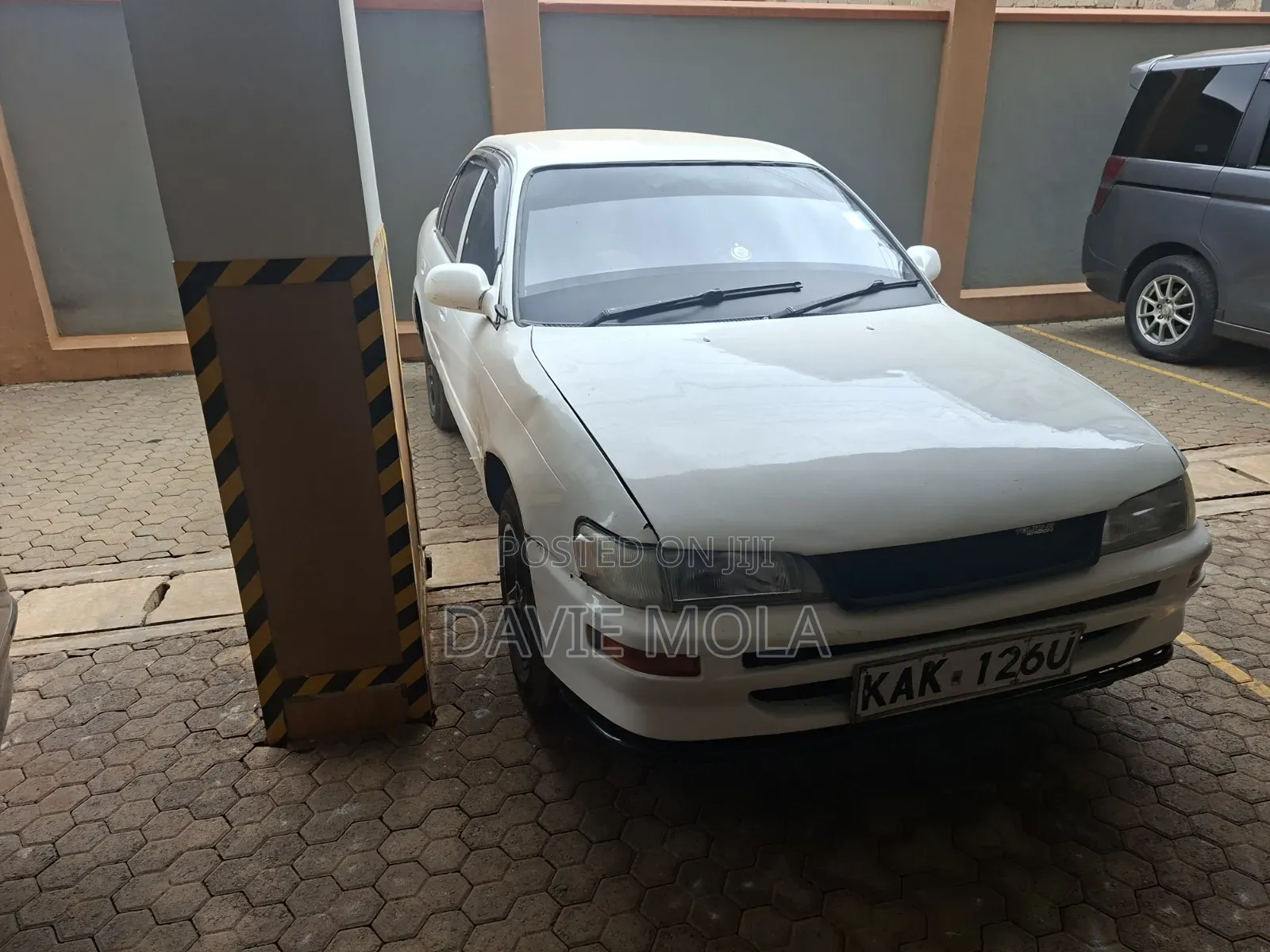 Toyota Corolla 1990 White