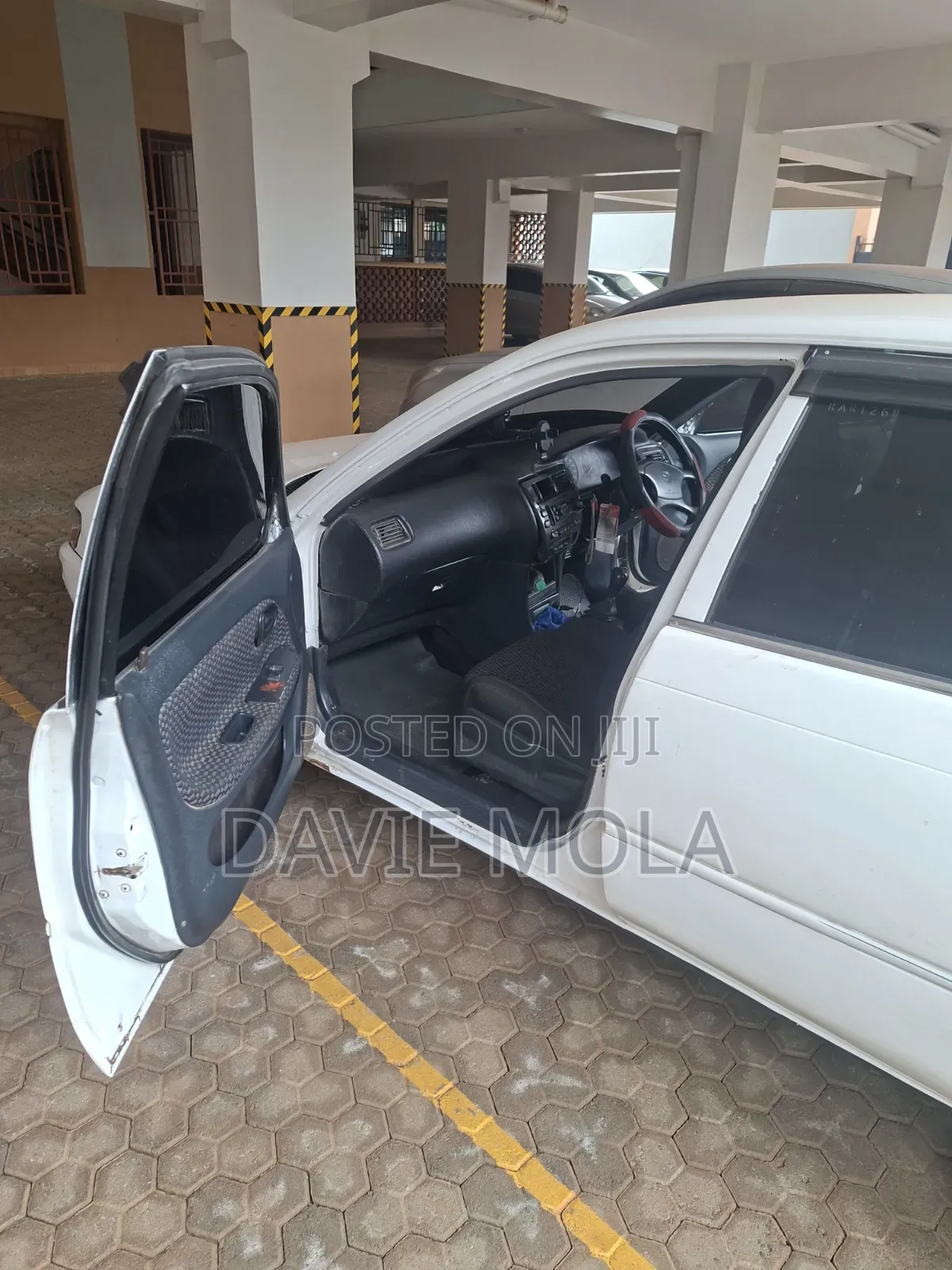 Toyota Corolla 1990 White