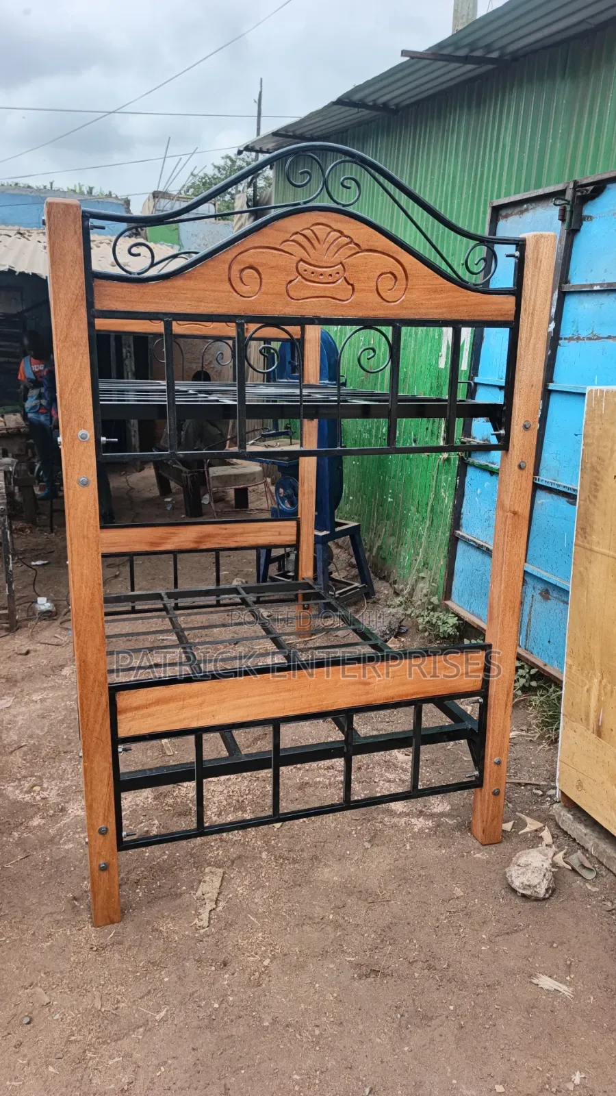 Hybrid Metal and Hardwood Mahogany Double Decker Bunk Bed 4 * 6