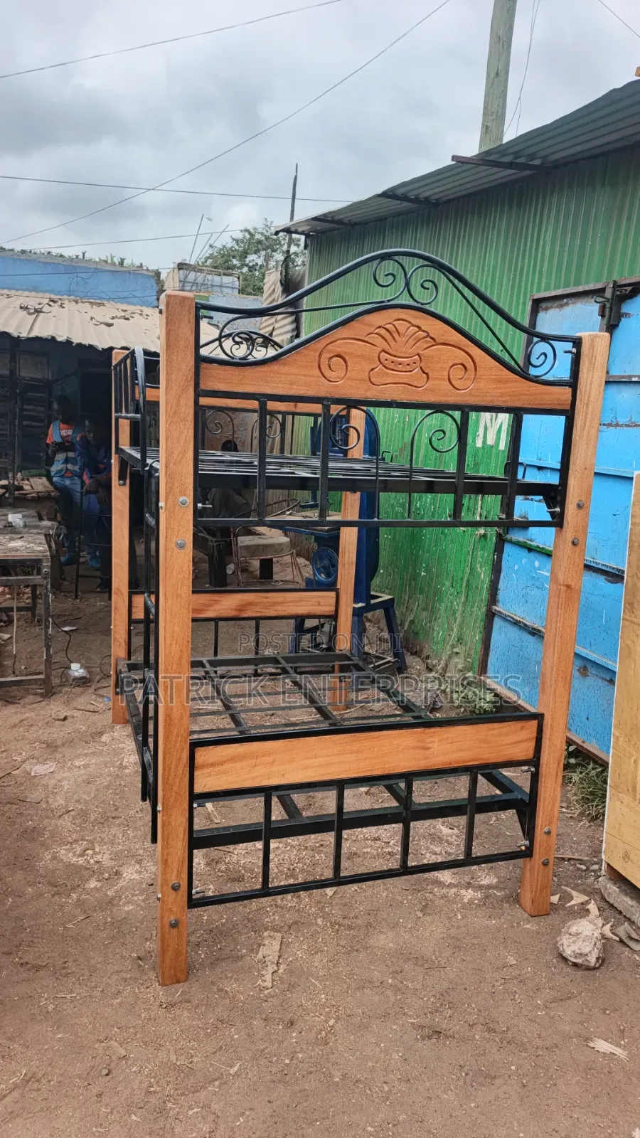 Hybrid Metal and Hardwood Mahogany Double Decker Bunk Bed 4 * 6