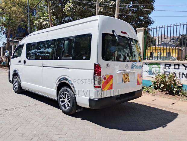 Toyota HiAce 2016 White - thumbnail 3