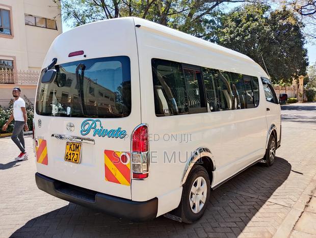 Toyota HiAce 2016 White - thumbnail 4