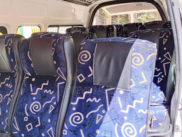 Toyota HiAce 2016 White - thumbnail 8