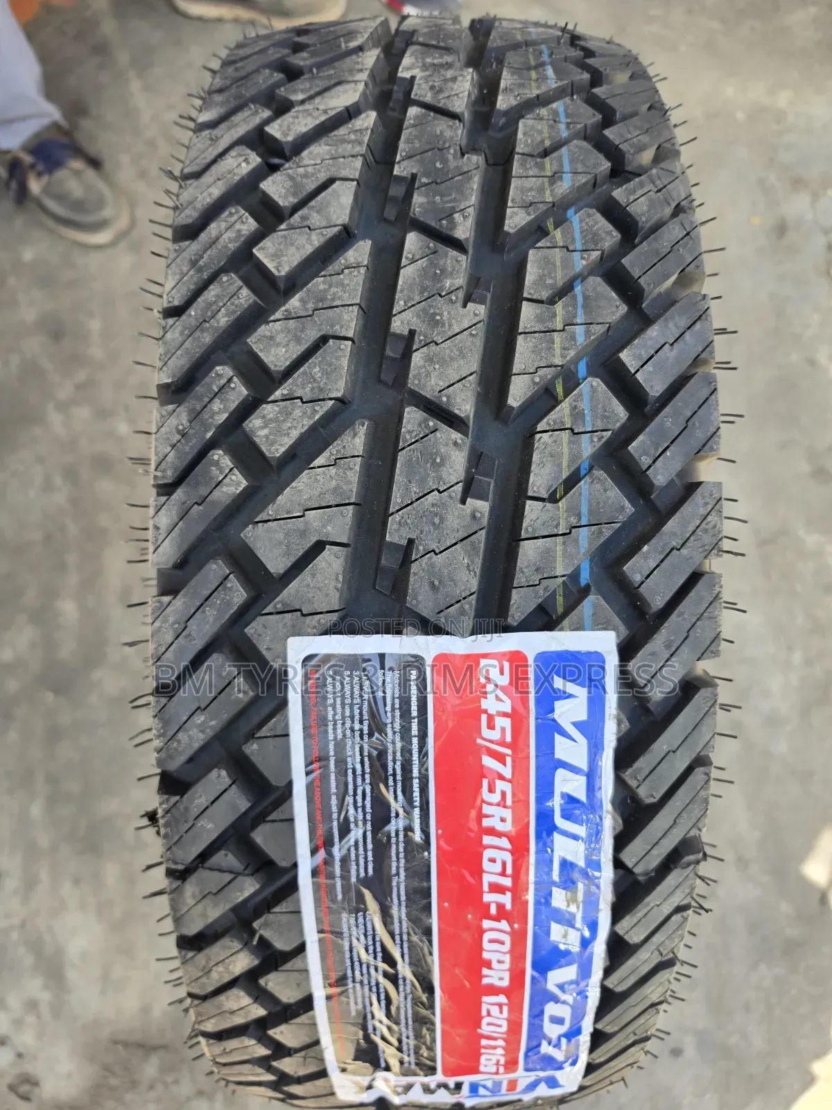 245 /75 R16 Vinmax Tyres (Commercial).