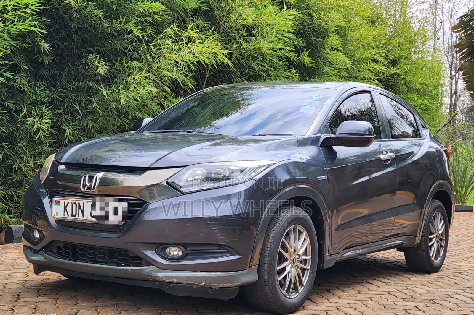 Honda Vezel 1.5 Hybrid 4WD 2016 Black