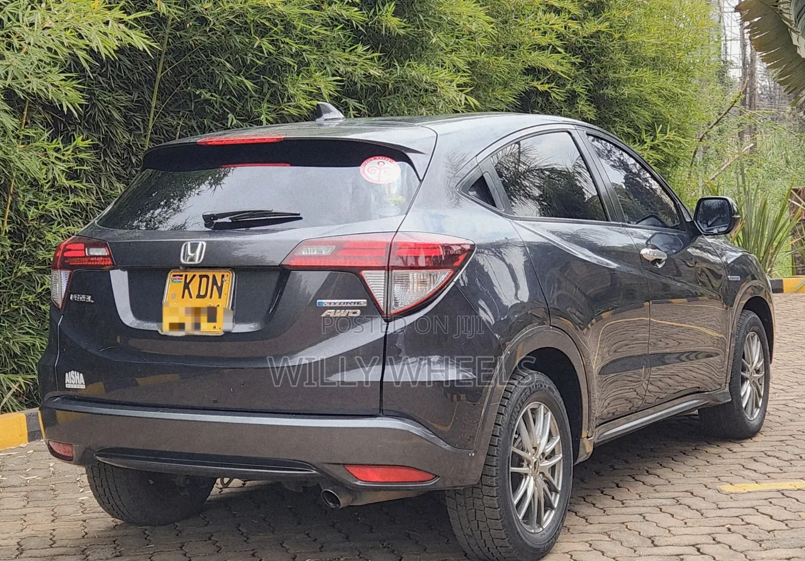 Honda Vezel 1.5 Hybrid 4WD 2016 Black