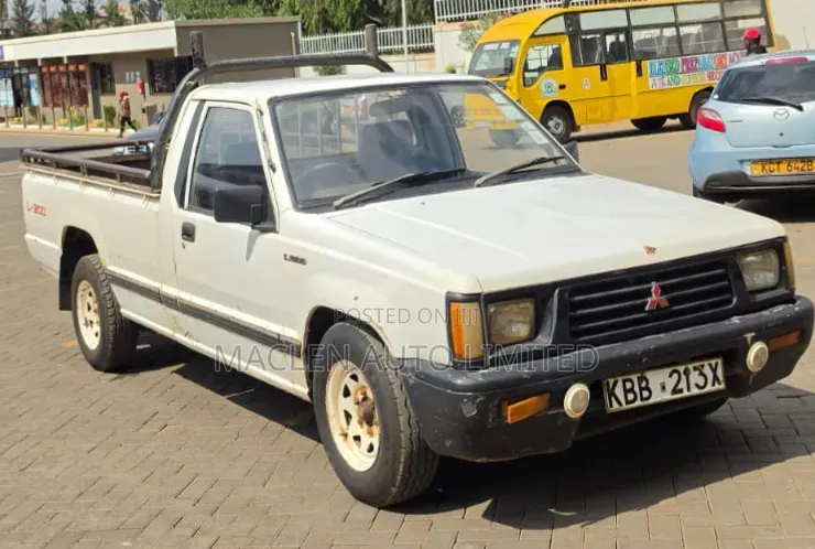 Mitsubishi L200 2008 White