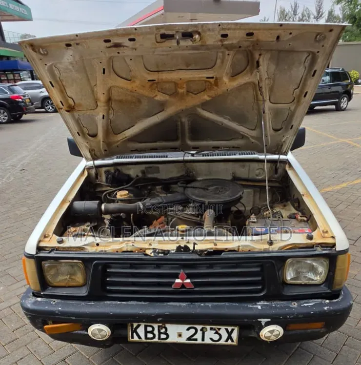 Mitsubishi L200 2008 White