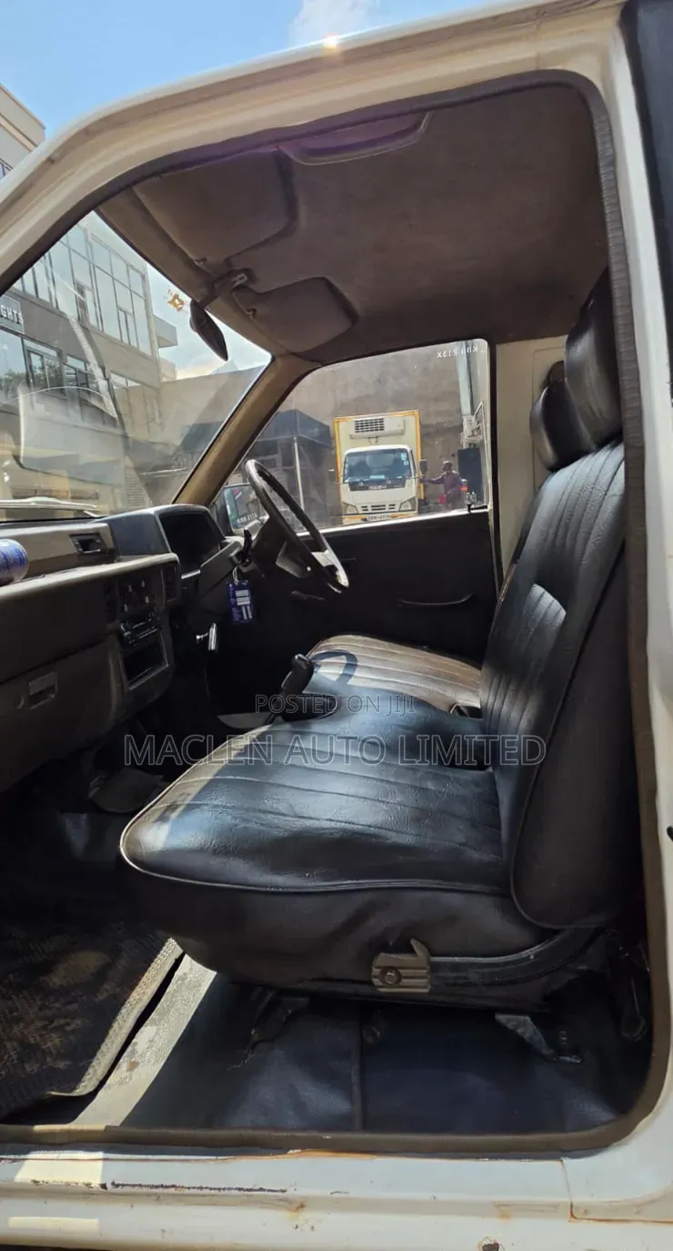Mitsubishi L200 2008 White