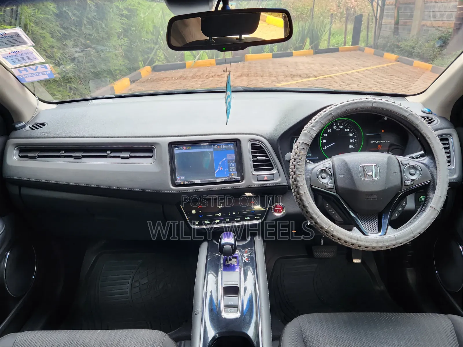Honda Vezel 1.5 Hybrid 4WD 2016 Black