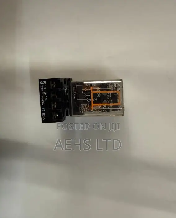 OMRON Toshiba Relay With Socket Base (Various Sizes)