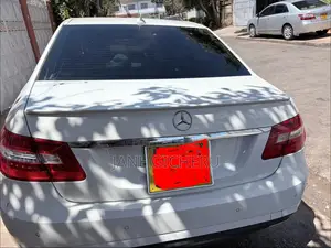 Mercedes-Benz E350 2011 White